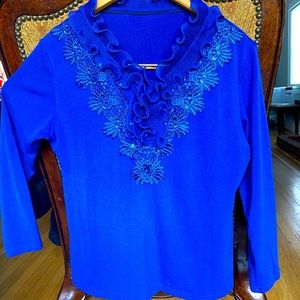 Beautiful long sleeve top.